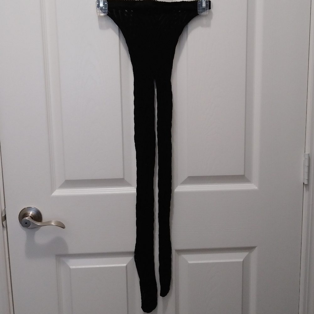 fishnet design tights